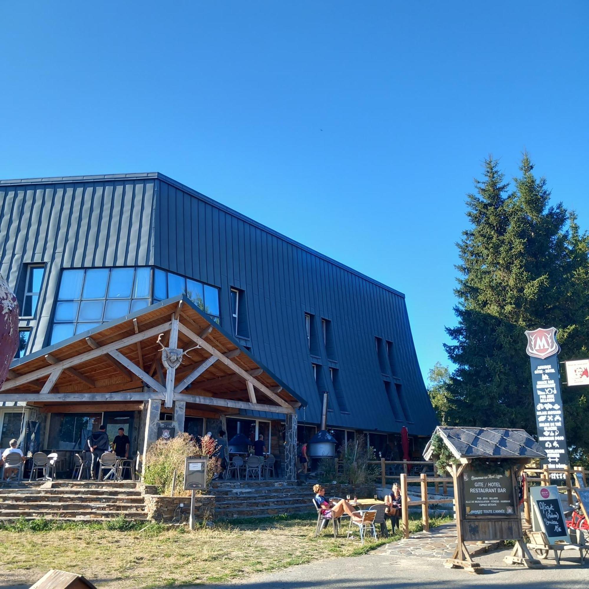 Montlo Relais Des Cerfs Hotel Cubieres Bagian luar foto